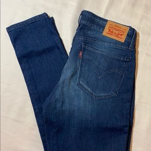 Levi’s 711 Skinny jeans